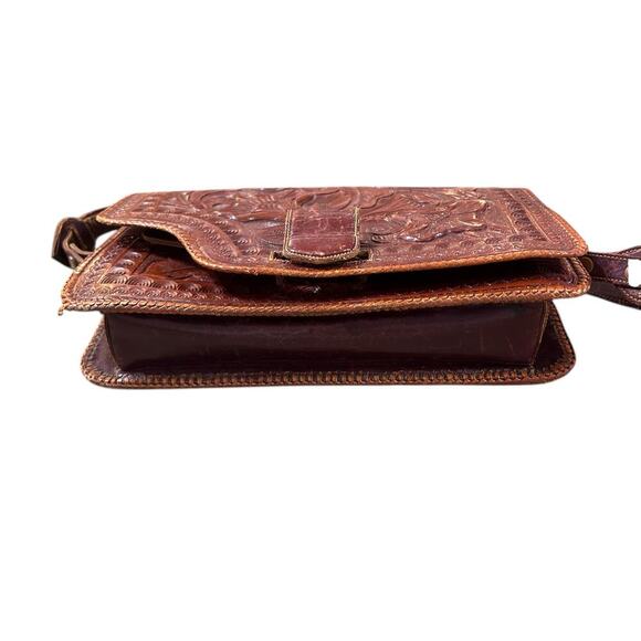 Vintage Hand Tooled Raised Flower Leather Purse Boho 70's Festival Hippy - Picture 10 of 16